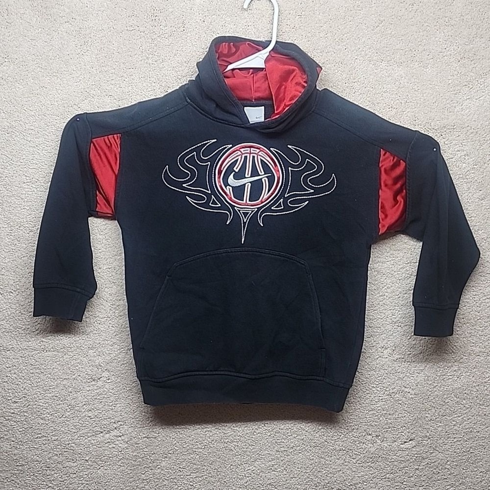 Nike "Hoops" Boys Size Small (8). Hoodie‎ Black Red